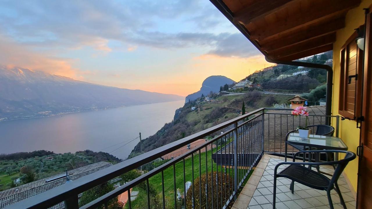 Casa Elka Residence Lake View And Pool By Garda Domus Mea Pieve  Exteriér fotografie