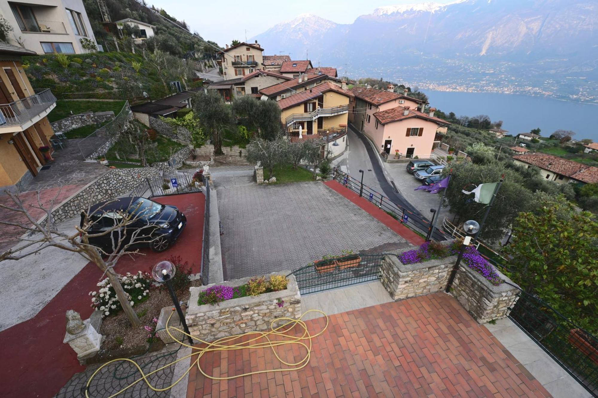 Casa Elka Residence Lake View And Pool By Garda Domus Mea Pieve  Exteriér fotografie